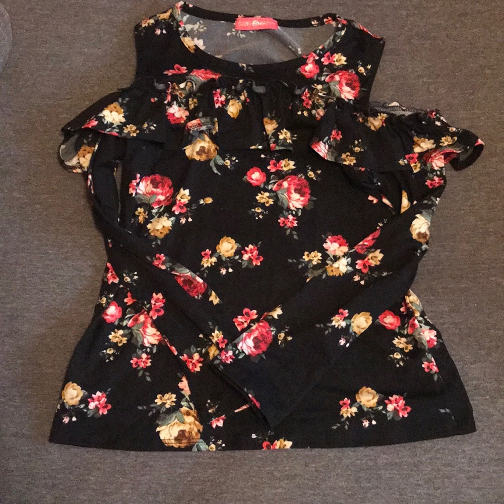 Girls open shoulder floral shirt